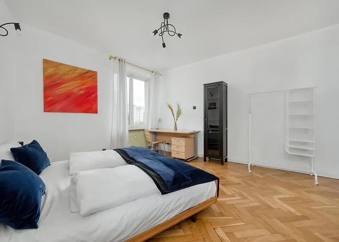 Przytulny Legionow Z Parkingiem By Renters Appartement