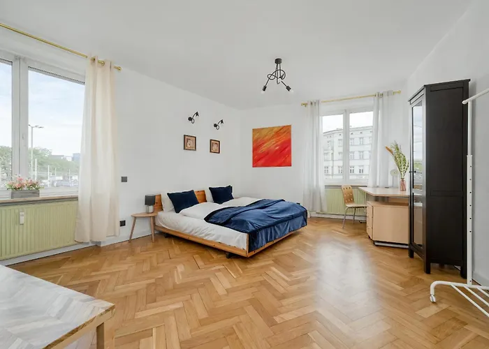 Przytulny Legionow Z Parkingiem By Renters Wrocław