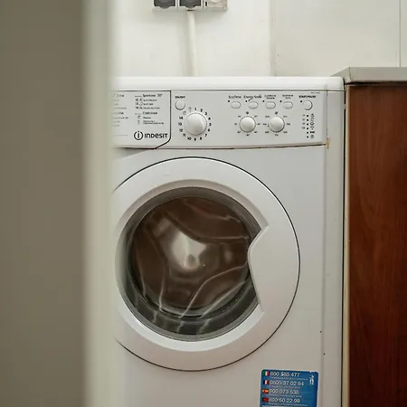 アパート Przytulny Legionow Z Parkingiem By Renters ヴロツワフ