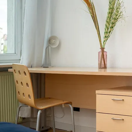 Przytulny Legionow Z Parkingiem By Renters アパート *