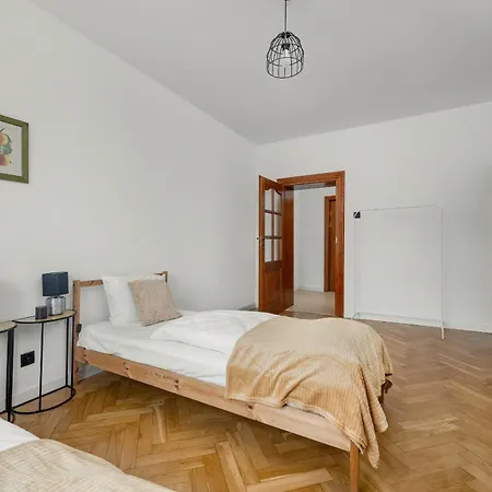 Apartment Przytulny Legionow Z Parkingiem By Renters Wroclaw