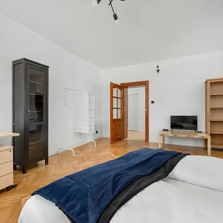 Przytulny Legionow Z Parkingiem By Renters Apartment Wroclaw
