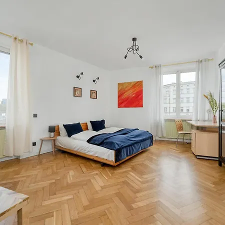 Przytulny Legionow Z Parkingiem By Renters Wroclaw
