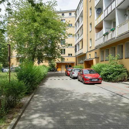 Przytulny Legionow Z Parkingiem By Renters *