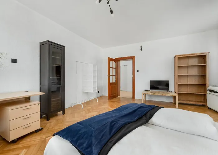 Przytulny Legionow Z Parkingiem By Renters Apartmán Vratislav